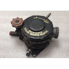 WWII B-17 Flying Fortress Diluter Demand Oxygen Regulator WWII B-17 Flying Fortress Diluter Demand Oxygen Regulator